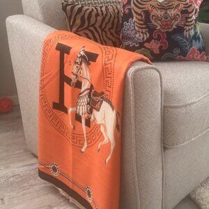 Neiman Marcus Luxury Pashmina Silky Shawl Wrap